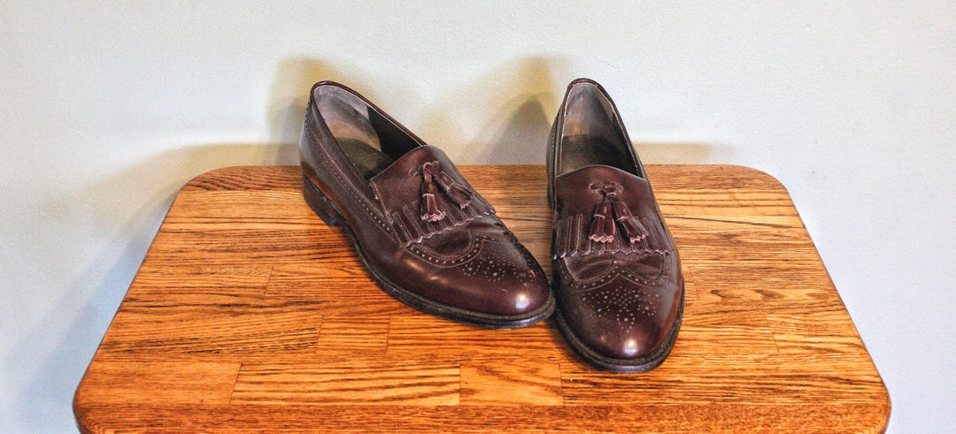 E.T. Wright men’s tassel loafers in a rich br ET Wright Shoes Mens 9.5E Tassel Loafers Maroon Leather Made  main image 3