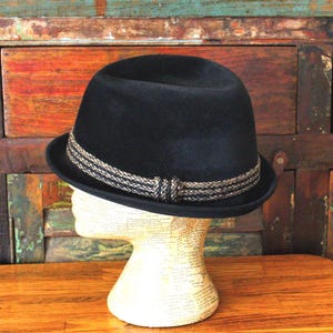 1960&#39;s Black 3X Beaver STETSON Vintage Men&#39;s Stingy Brim Fedora with Heavy 3 Row Braided Hat Band, Size 7-1/2
