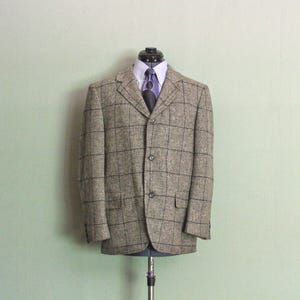 1970&#39;s Gray with Big Blue Checks Wool Vintage Men&#39;s Sport Coat, 3 Button, Hand Tailored by MARK DAVID LTD., Made in U.S.A., 37 Short