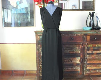 1960s Viskose Abendkleid: Ärmelloses Abendkleid mit tiefem V-Ausschnitt