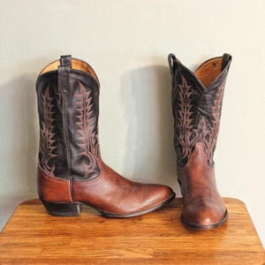 Vintage Tony Lama Cowboy Boots: Brown Pebble Grain Leather 