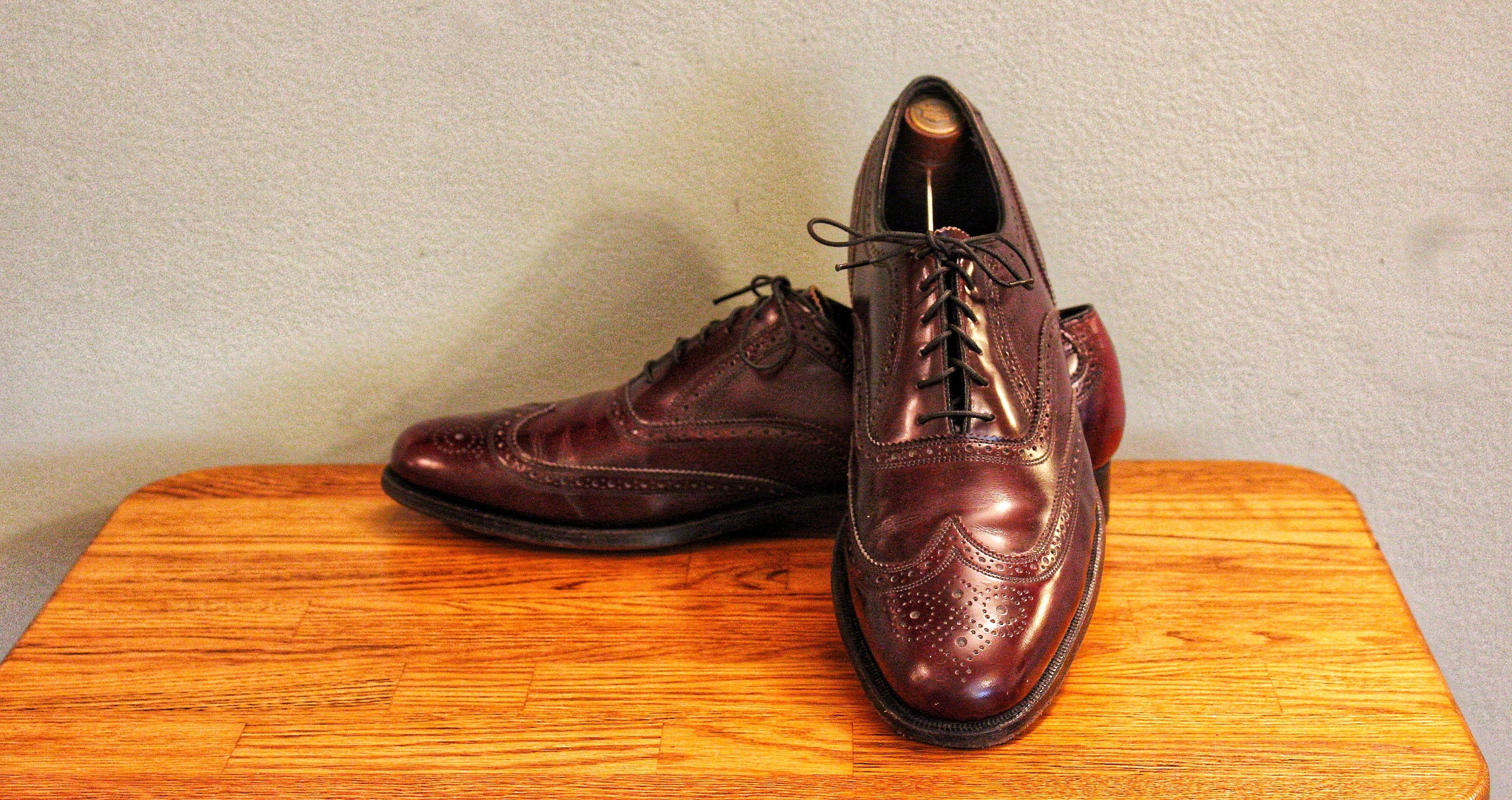 1960's Cordovan Oxford Wing Tip Vintage Men's Shoes from
