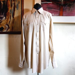 1960&#39;s-70&#39;s H BAR C &quot;Mr. Tall&quot; Beige Cotton & Polyester Vintage Men&#39;s Cowboy Shirt Vintage Men&#39;s Western Shirt with Snaps, XL 16-1/2 - 37