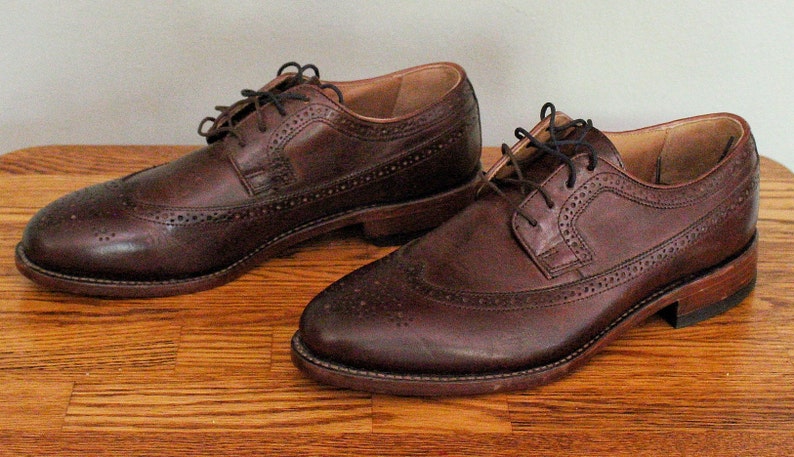 Dead Stock Retro Cordovan Oxford Wingtips para hombre de JOHNSTON & MURPHY con ribetes Goodyear genuinos, soportes para el arco, talla 8 D imagen 3