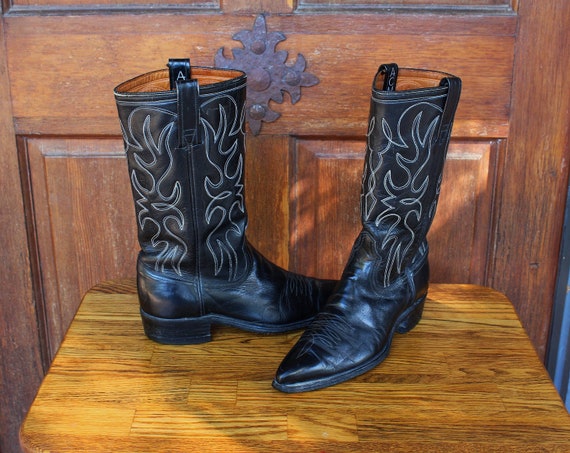 No heel deals western boots