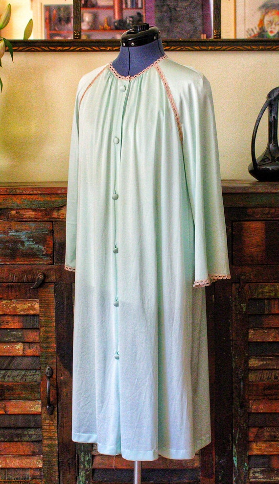 1960's Pale Lime Green Nylon Vintage Women's Robe… - image 5