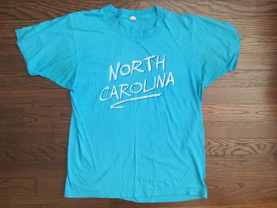 Vintage North Carolina T-shirt Screen Starts S-M - image 1