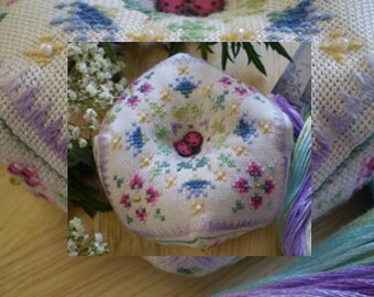 Gift Linens Just Nan FLORAL FIFTEEN Biscornu Cross Stitch Embroidery Kit Embellishments Pattern French Threads /& Pins 3D Shape