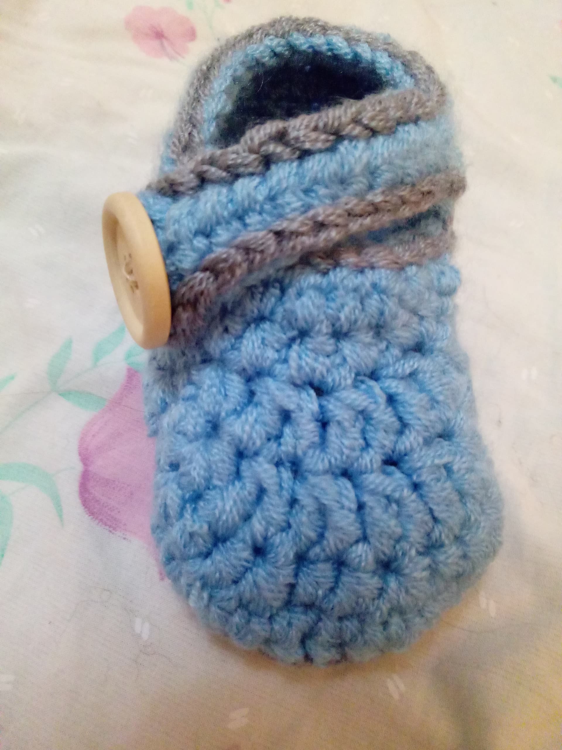 Crochet baby booties, crochet baby shoes, unisex baby