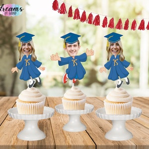 Gepersonaliseerde cupcake-toppers met diploma-uitreiking: Class of 2023