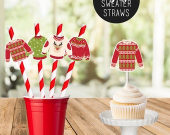 Pode incluir: Palhas de papel listradas vermelhas e brancas com designs festivos de suéteres de Natal feios. As palhas estão em um copo de plástico vermelho. Um cupcake com cobertura branca está em um suporte para bolo branco. O texto "ugly sweater straws" está em um círculo preto.