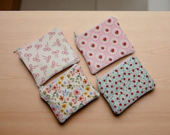 Mini Zippered Pouch, Small Coin Purse, Quilted Makeup Pouch, Travel Organizer, Earbud Pouch, Handmade Zipper Bag, Gift for Her