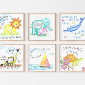 Puede incluir: Seis impresiones enmarcadas con ilustraciones coloridas y citas inspiradoras. Las impresiones presentan un le&oacute;n, un elefante, una ballena, una excavadora, un velero y una tortuga.