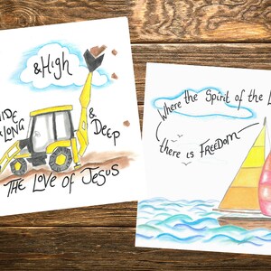 Puede incluir: Dos ilustraciones con citas inspiradoras. La primera ilustraci&oacute;n muestra una excavadora amarilla cavando en el suelo con la cita "How Wide & Long & High & Deep Is The Love of Jesus". La segunda ilustraci&oacute;n muestra un velero en el oc&eacute;ano con la cita "Where the Spirit of the Lord is there is Freedom".