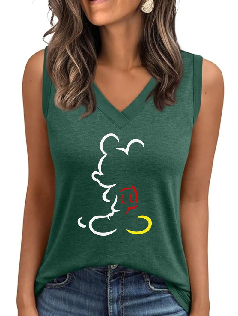Camiseta de tirantes sencilla con cuello en V de Mickey Disney, camiseta con cabeza de ratón de Disney, camiseta de viaje a Disneyworld, camiseta con castillo de Disney, camiseta de tirantes de verano imagen 11