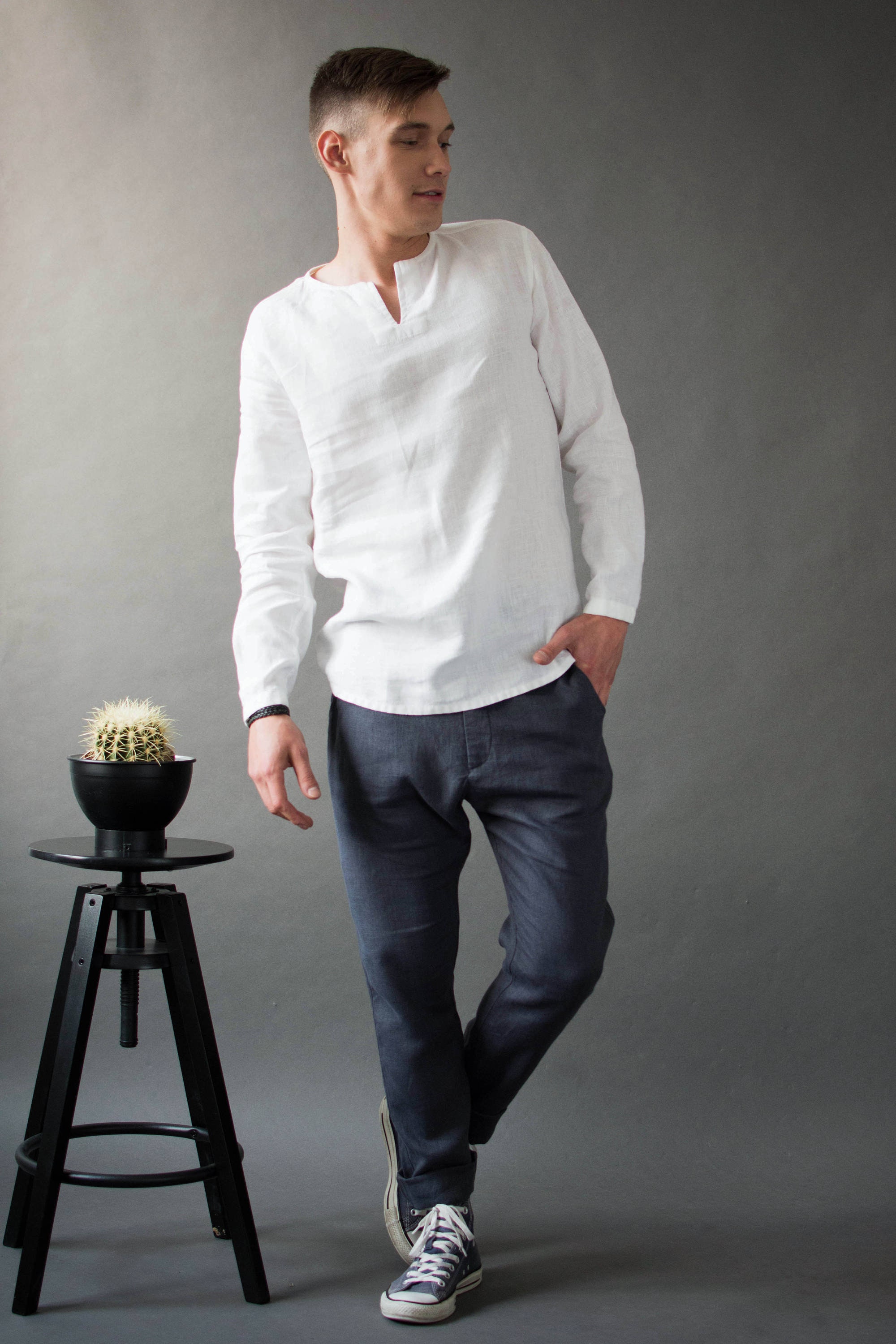 Mens white linen casual hot sale outfit