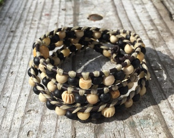 Pulsera con cuentas estilo boho, pulsera playera de verano, pulsera envuelta en cuero, pulseras hippies, pulseras bohemias de cuero con bolsa con cordón gratis.