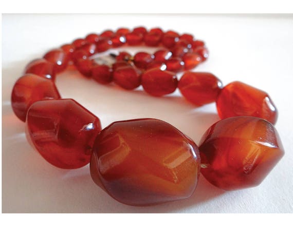 Vintage Bakelite Necklace. Vintage bakelite neckla