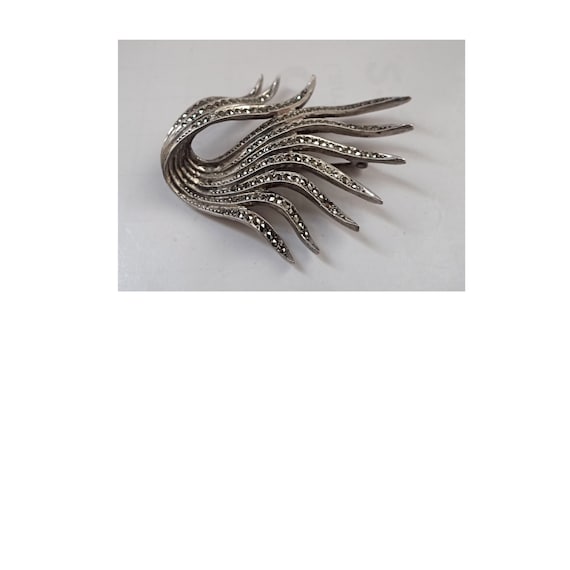 ART DECO BROOCH; Silver brooch - Marcassites; 1930