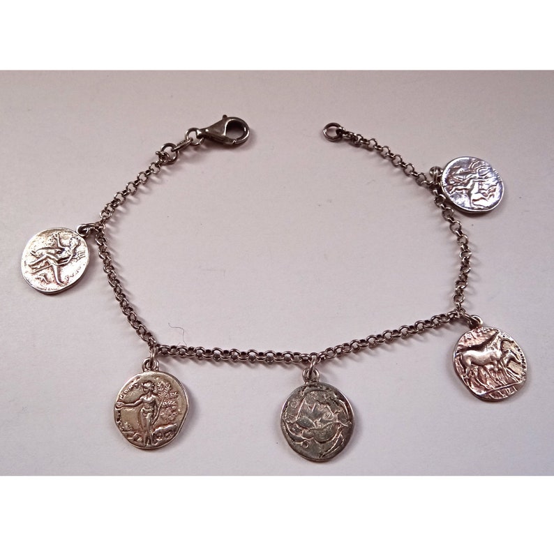 70s BRACELET TO BRELOQUES IN ARGENT Collectible. Gift for it Bracelet Ancient Medals