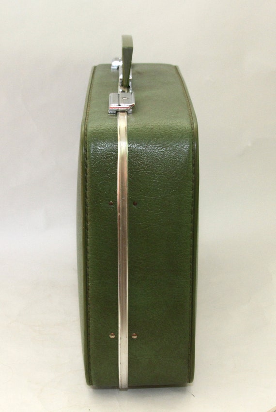 Vintage 1970's Olive Green Suitcase Towncraft - image 4