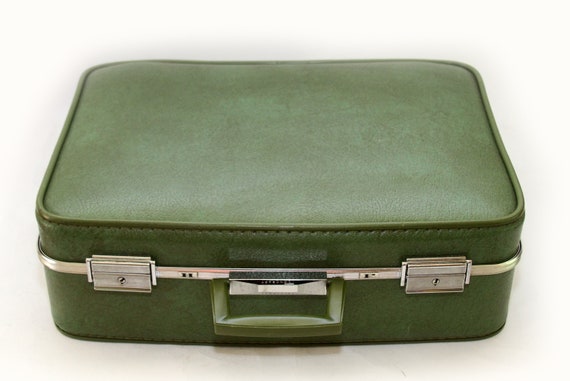 Vintage 1970's Olive Green Suitcase Towncraft - image 6