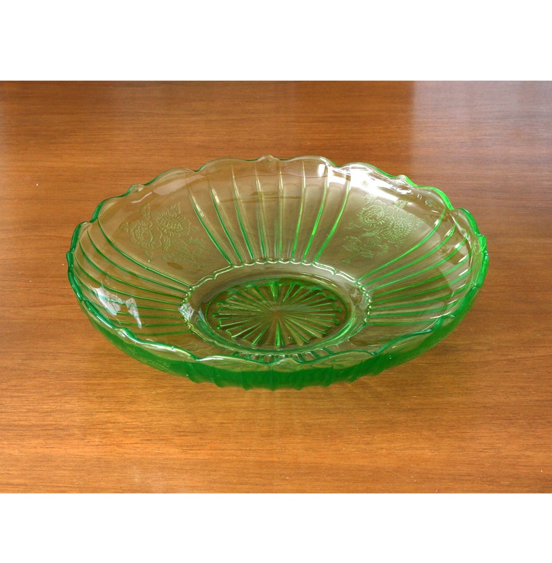 Vintage Green Depression Glassnull