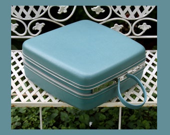 Vintage 1960's Samsonite Silhouette Square Blue Hard Shell Suitcase with Key