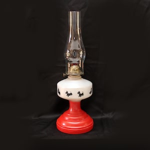 Vintage Scottie Dogs Oil Lamp 1940&#39;s Hurricane Lamp with Chimney