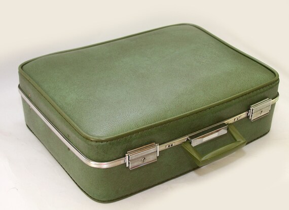Vintage 1970's Olive Green Suitcase Towncraft - image 7
