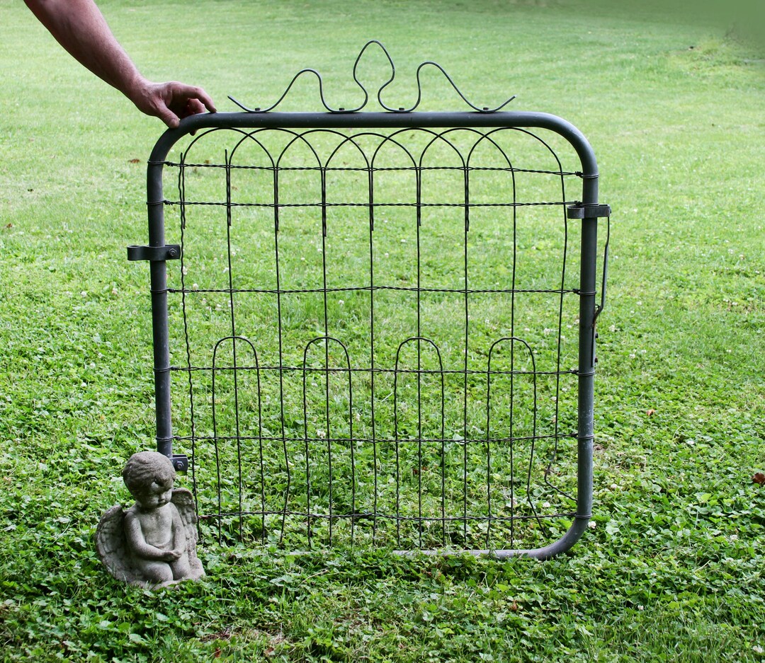 Vintage Metal Garden Gate Braided Wire Trellis Farm House Garden ...