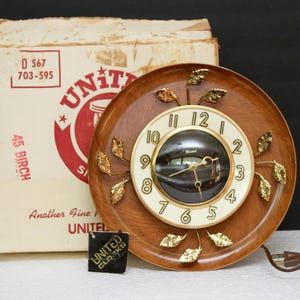 Vintage 1960&#39;s United Electric Wall Clock In Original Box Works!