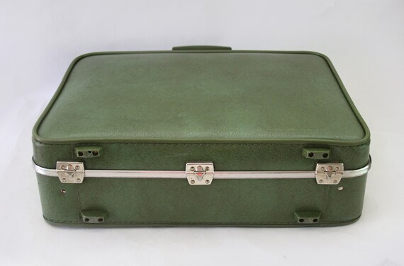 Vintage 1970's Olive Green Suitcase Towncraft - image 8