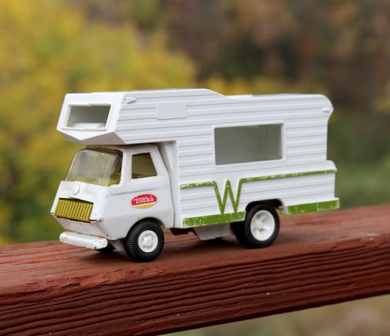 ヴィンテージ Tonka ミニカー キャンピングカー モーターホーム [Q-95] アメリカン雑貨 アメ雑 デカい！1970s TONKA ウィネベーゴ キャンピングカー ミニカー Vintage