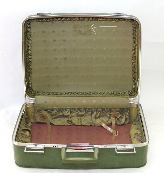 Vintage 1970's Olive Green Suitcase Towncraft - image 3