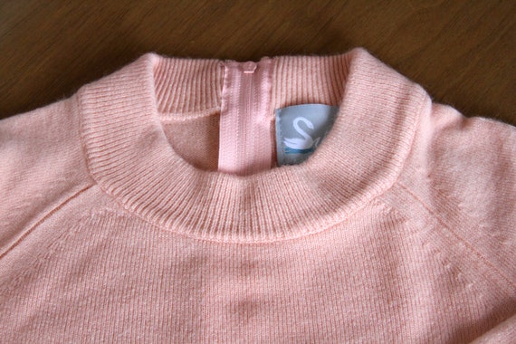 Vintage Sweater Zipper Back Apricot/Peach Color M… - image 8