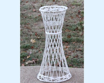 Mid Century Russel Woodard Spun Fiberglass Plant /Fern Stand 31"