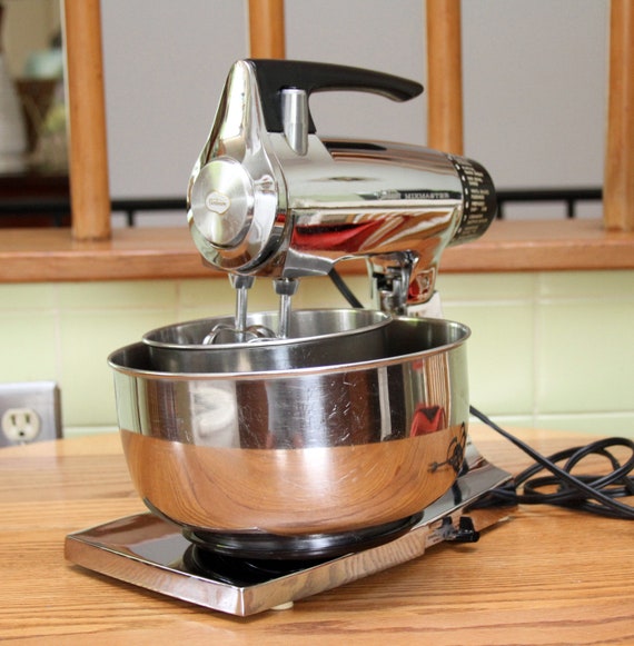 Vintage Chrome Stainless Sunbeam Mixmaster, 12 Speed 