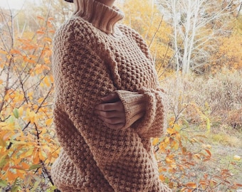 100% Cashmere Knitted Oversize Turtleneck Sweater in Beige by Elsante Atelier