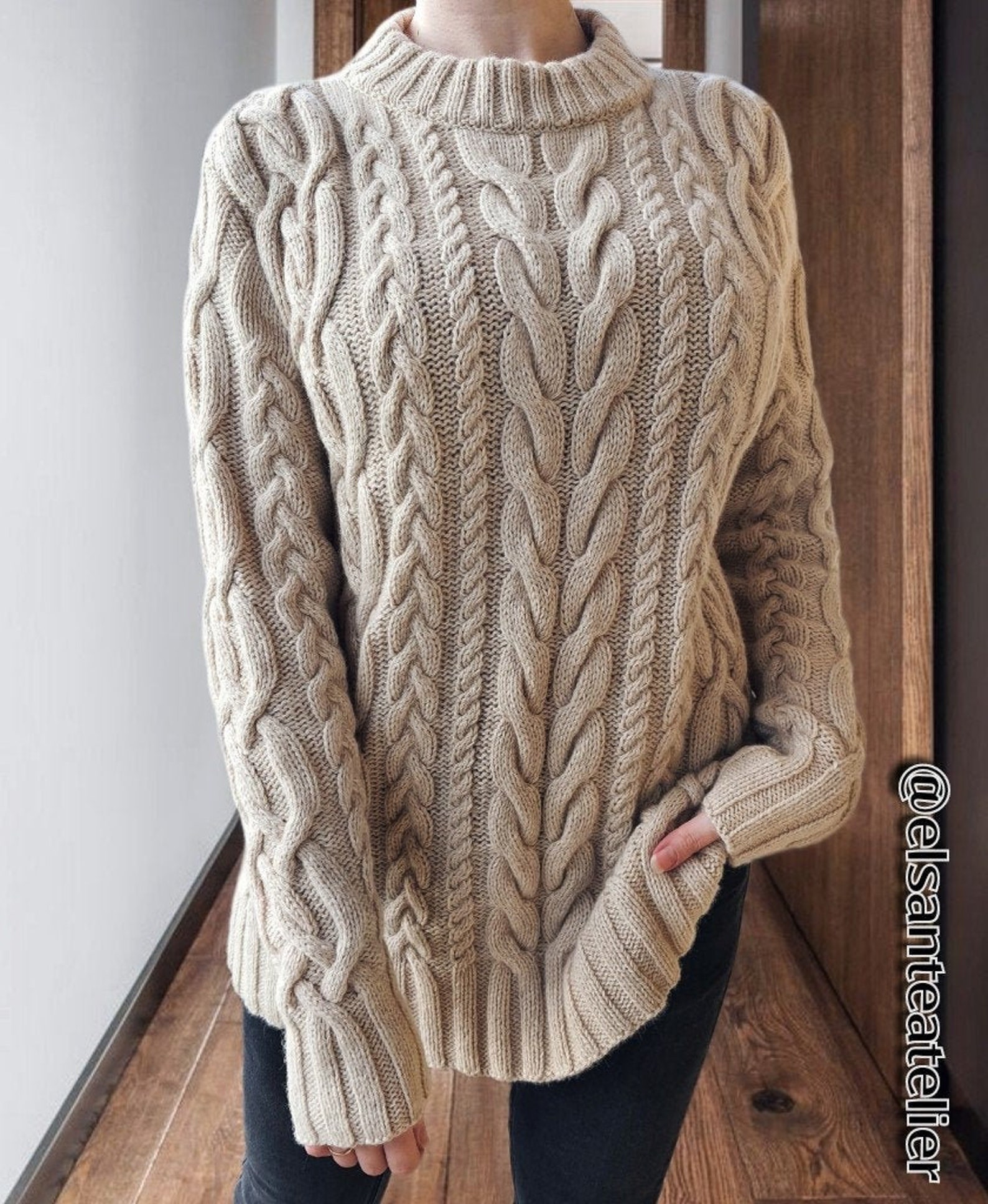 Leez Women's round-neck cable knit cashmere sweater