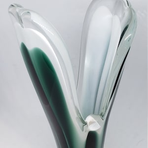 1957 Flygsfors &quot;Coquille&quot; Swedish Art Glass Crystal Vase Designer Paul Kedelv