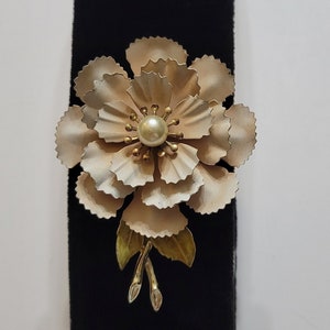 Signed &quot;CORO&quot; 1950s Large Flower Brooch 3-D