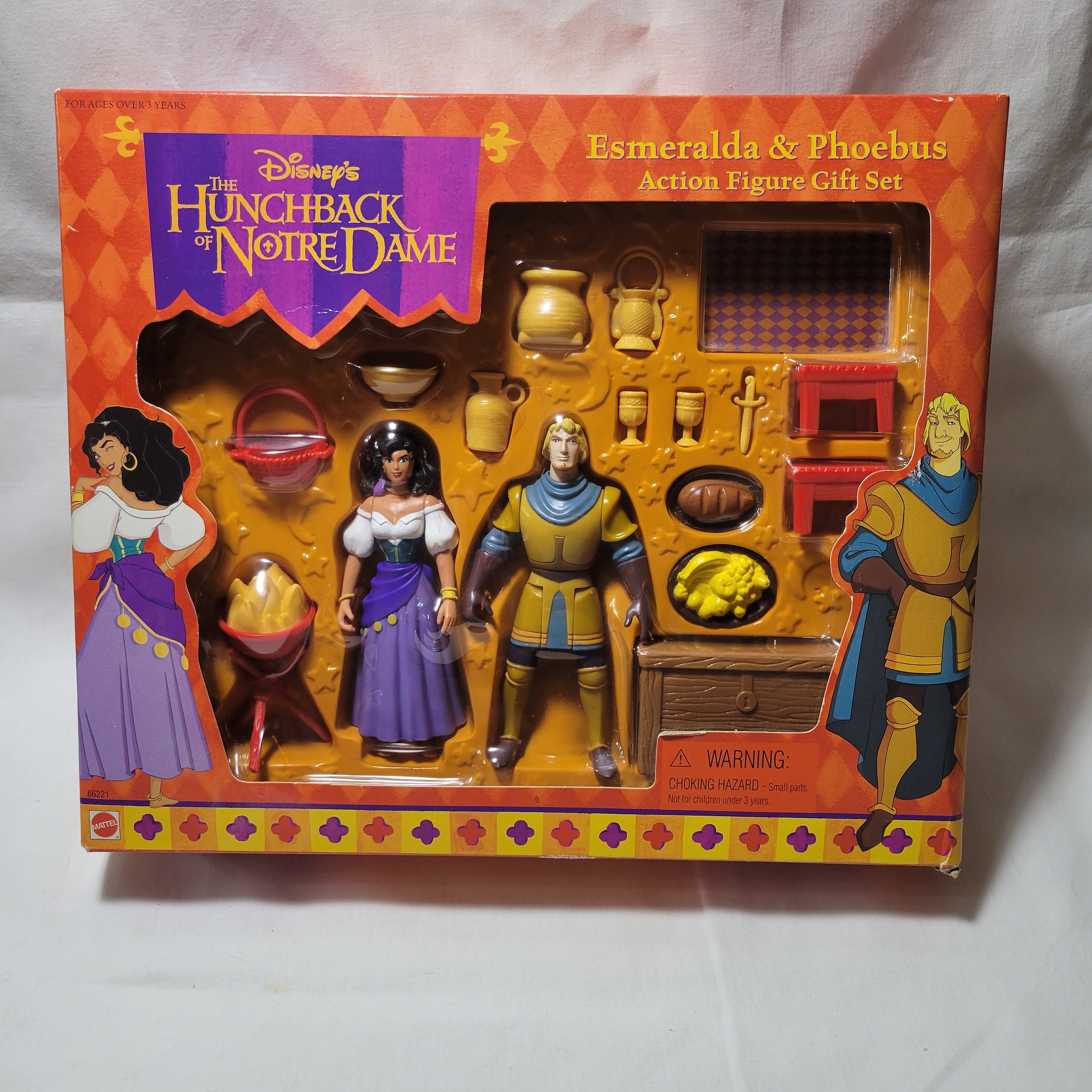 MINT 1996 Esmeralda and Phoebus Action Figure Gift Set Disney's