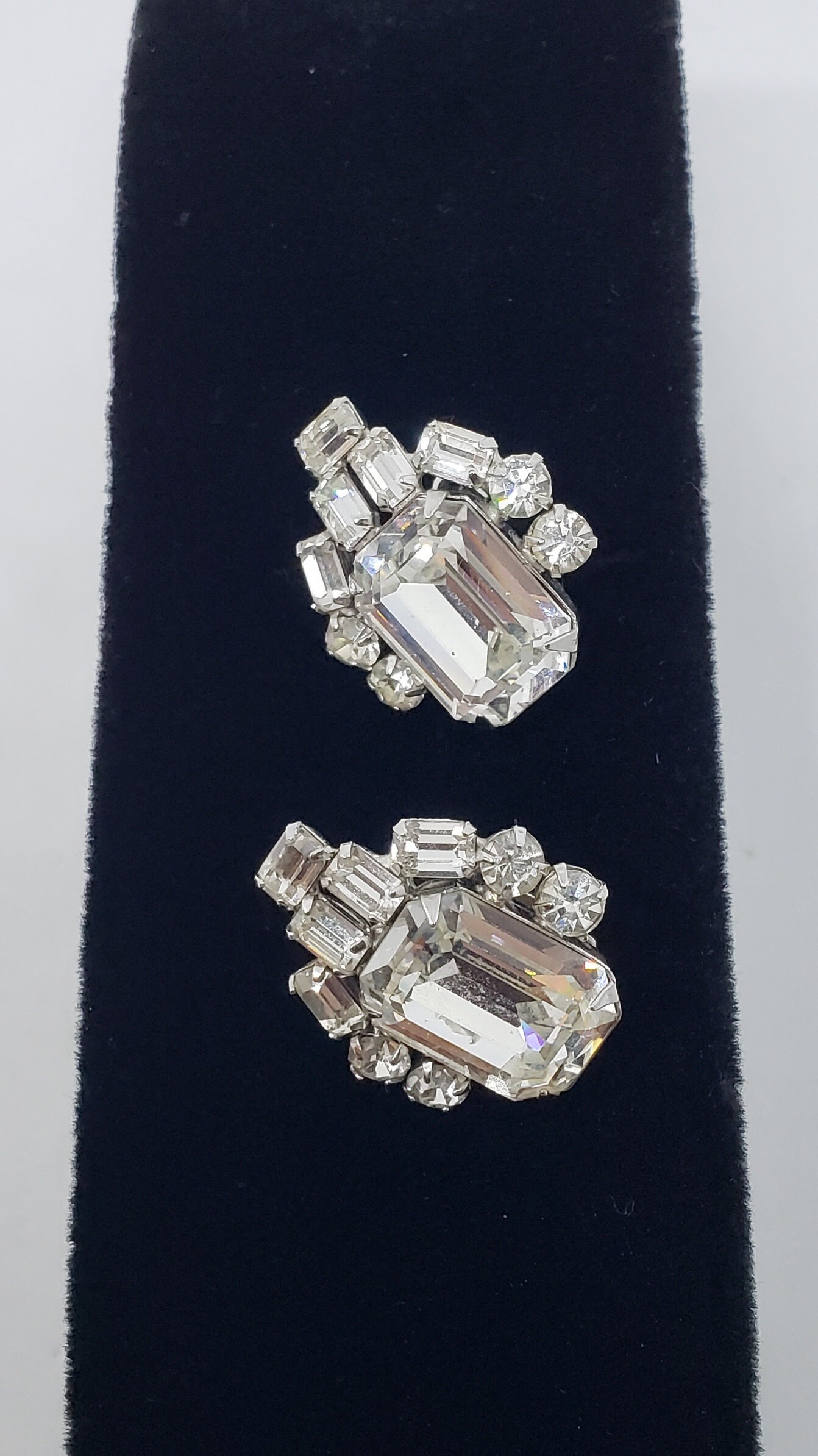 ピアス VINTAGE HOLLYWOOD Smooth Volume Earrings 5BNY507 Lovely Vintage Jewellery Gold-tone Rhinestone Stud Push Back
