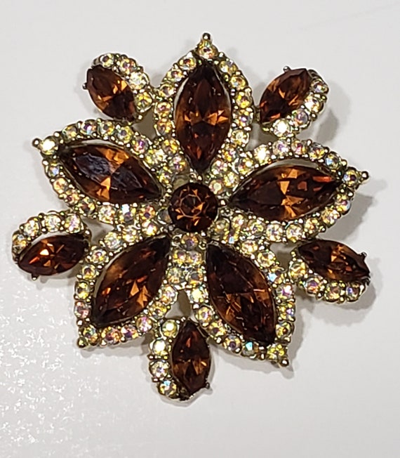 Mid-Century 50s Flower Bling Brooch Amazing Spark… - image 4