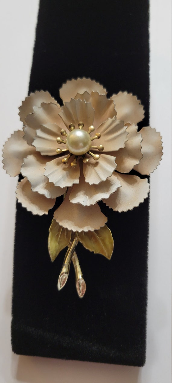 Signed CORO 1950s Large Flower Brooch - image 4