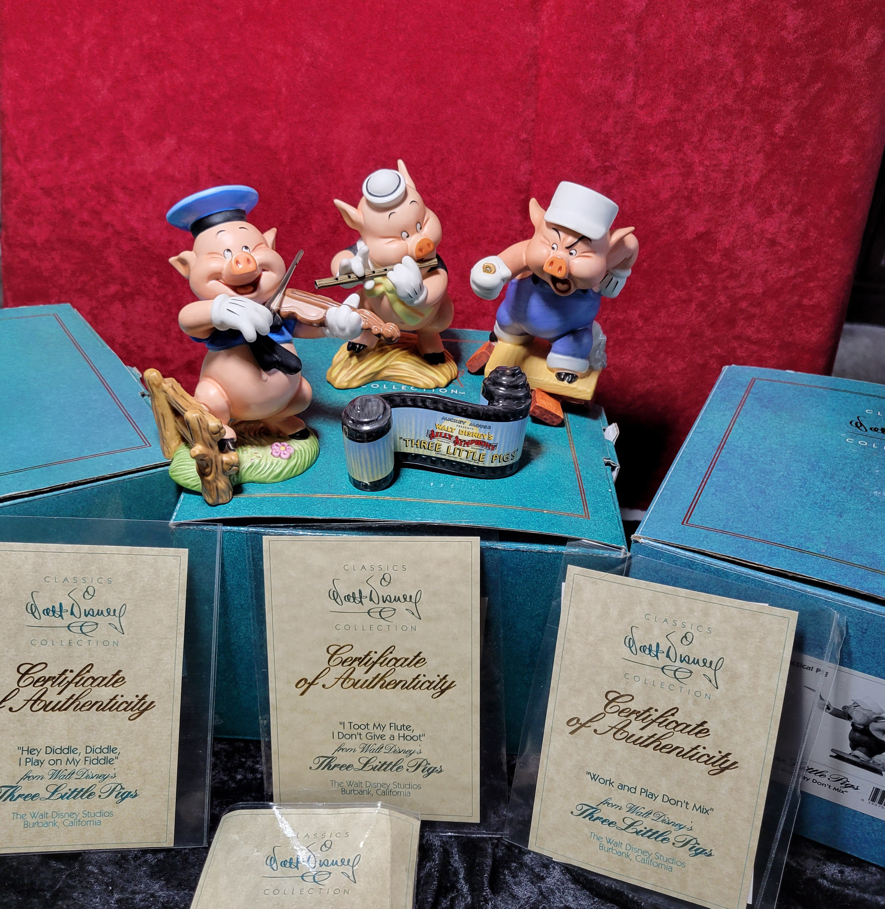 ディズニー　CLASSICS collection Wdcc Little Pigs - Etsy