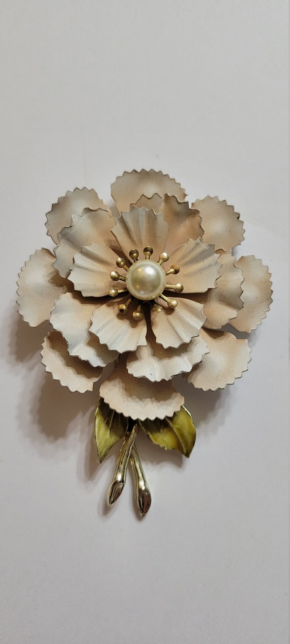 Signed CORO 1950s Large Flower Brooch - image 2