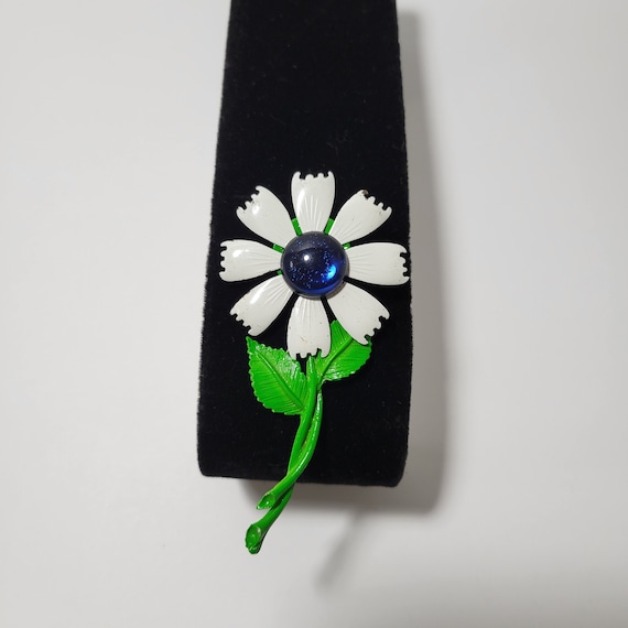 1960s Mod Flower Power Pin - image 1