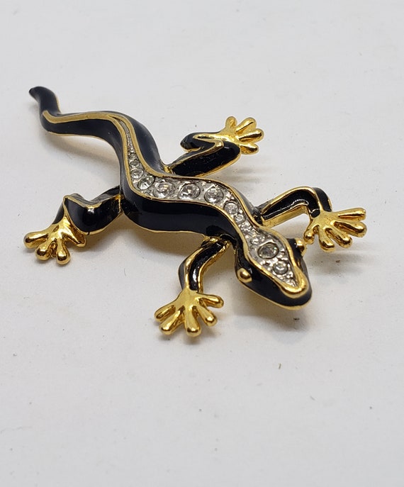 NEW REDUCED PRICE! Vintage and Stylish Lizard Pin 